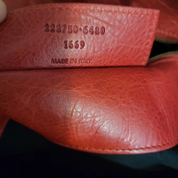 Authentic - Picture 8 of 14